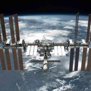 Il simbolo delle Scholas Occurrentes nello spazio, un segno di pace