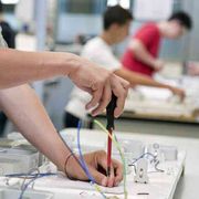 Per i giovani il lavoro non è solitudine