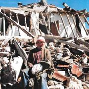 Vent'anni dopo: «La ricostruzione accanto alla gente»