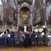 Zuppi: il pranzo con i poveri in San Petronio «non è desacralizzante»
