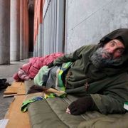 Fratel Biagio in strada: «Come chi non ha nulla»