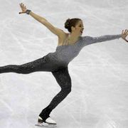 Carolina Kostner: «Come mettersi in gioco pattinando sul mondo»