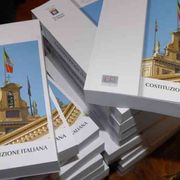 La «razza» nella Costituzione? Deve restare, contro il razzismo