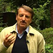 Credimi: la Pace si fa coi piedi. Pasqua difficile e scomoda e bella