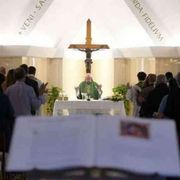 Papa Francesco : sfruttare le donne è peccato contro Dio