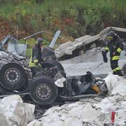 Grandi buone opere: eppure si deve