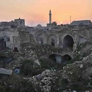 Le macerie, i teli al posto dei muri: la Aleppo del «fare» vuole rinascere