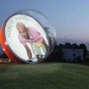 Da Pantani e Ronaldo: giro del mondo tra i monumenti ai campioni