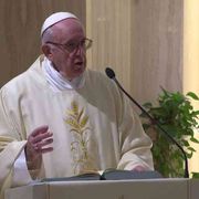 Papa: la generosità delle piccole cose allarga il cuore