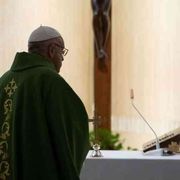 Il Papa: finisce una civiltà che si dice cristiana ma è pagana