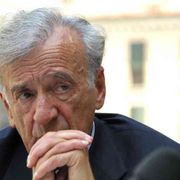 Elie Wiesel: «Come portare il peso della memoria?»