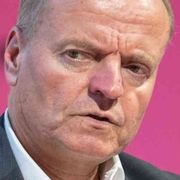 Spitzer: l'inganno dei social, una fabbrica di depressi e di malati