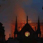 Notre-Dame, quel fuoco ridà anche «luogo» al sacro