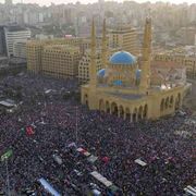 Il Libano che scende in piazza ha fame anche di bene comune