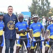 Il riscatto del Ruanda corre su una bicicletta