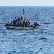 Il pescatore che sfidò l'alt: «Le vite si salvano»