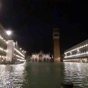 Noi, i distruttori. O magari no