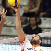 Il pallavolista Saitta: «Caro Francesco, aiutaci a non giocare a Natale»