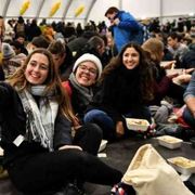 La comunità di Taizé sarà a Torino «accolta» dalla Sindone