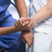 Vicino a chi soffre, l'arcivescovo invia 75 ministri della consolazione