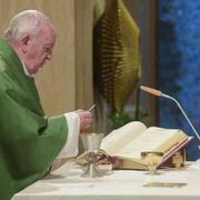 Il Papa: Dio ci chiede un cuore aperto e pieno di compassione