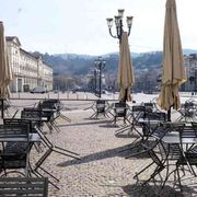 In preghiera per la città vuota pensando alla casa sulla roccia