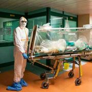 Coronavirus, effetti pesanti sulla mortalità e la natalità