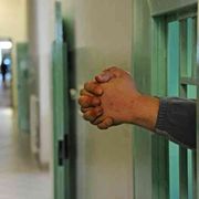 Disinnescare in modo sano la bomba-virus nelle carceri