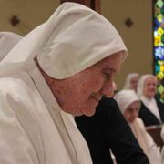 Suor Alfredina, morta a 99 anni dopo aver sconfitto il Covid