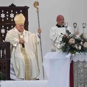 «Tre impegni per Genova», la prima lettera dell'arcivescovo Tasca