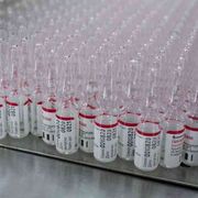 Oltre il virus senza discriminazioni. Scrive un protagonista della farmaceutica