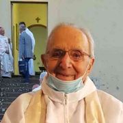 Fiesole: don Sergio, 54 anni nello stesso paese, tra carità e confessioni