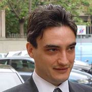 Tre nodi aggrovigliati per il presidente cattolico