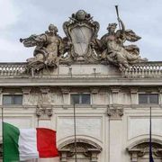 Bambini di coppie dello stesso sesso, la Consulta: una legge per tutelarli