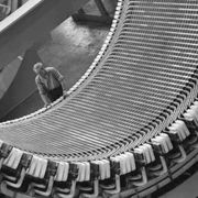 «Produrre bene cose belle che piacciono al mondo»