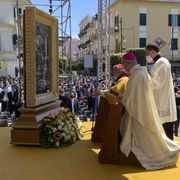 Madonna del Rosario di Pompei, la supplica: "Ci rivolgiamo a te, Maria... "