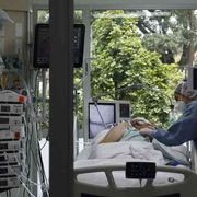 Suicidio assistito, il tribunale va oltre la Corte Costituzionale