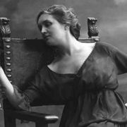 Non solo femminismo: riscoprire la complessità di Sibilla Aleramo