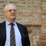 Hans Tuzzi: così l'arte fa i conti con la peste
