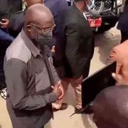 Attacco a un raduno di cristiani: trenta vittime calpestate dalla folla