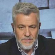 Un piano per curare le ferite incise nell'anima dalla guerra