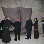 Riaperta 800 anni dopo la porta dell'episcopio dove passò il Poverello