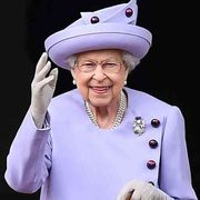 La regina Elisabetta II è morta. La commozione del mondo intero