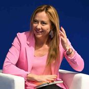 Meloni: «No a "governi arcobaleno"»