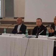 Lotta agli abusi, l'impegno della Cei: nei centri d'ascolto porte aperte a tutti