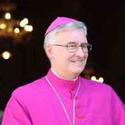 Il vescovo Tremolada torna in diocesi dopo il trapianto del midollo