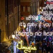 Bologna "immagina" un Natale senza religione