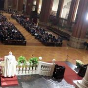 Zuppi: «Sulla scia di Benedetto XVI siate operatori e artigiani di pace»