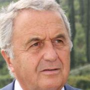 Le lezioni d'un cronista-paziente sulla cura delle persone fragili