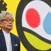 È morto lo scrittore giapponese Kenzaburō Ōe, premio Nobel nel 1994